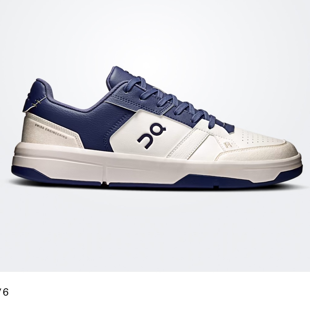 On Running Men's Navy THE ROGER Clubhouse Navy and White Sneakers